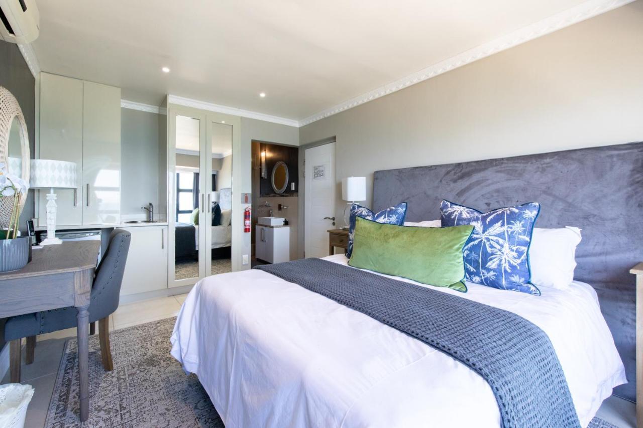 Oceana Palms Luxury Guest House 고든스 베이 외부 사진